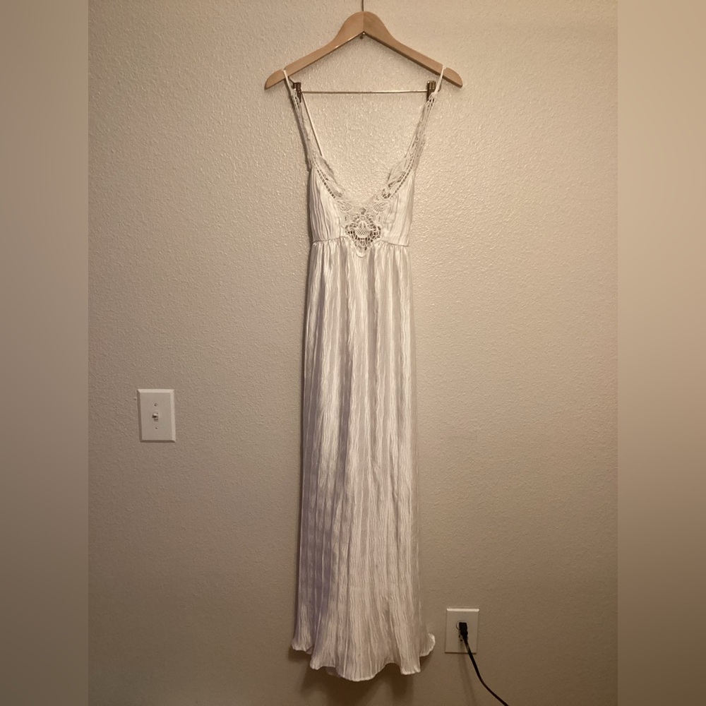 Lulus White Plisse Maxi Dress - Size Small - Picture 4 of 11